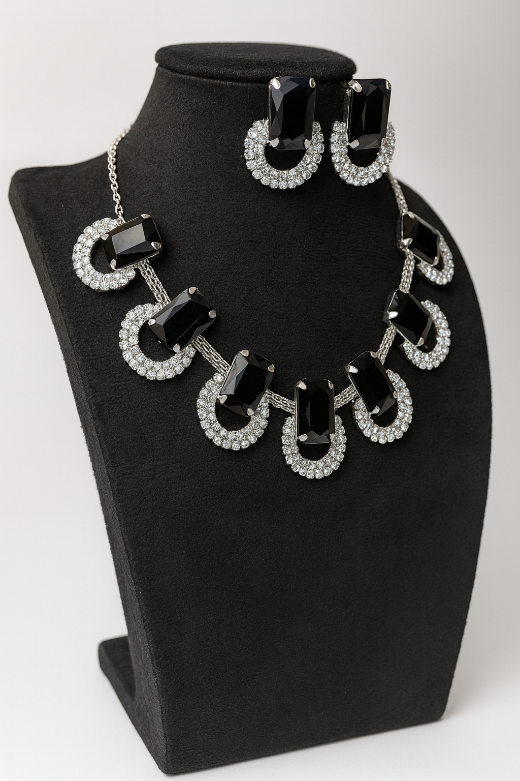 Luxury Blue Stone Statement Necklace Set – Silver-Tone | Luxeerah