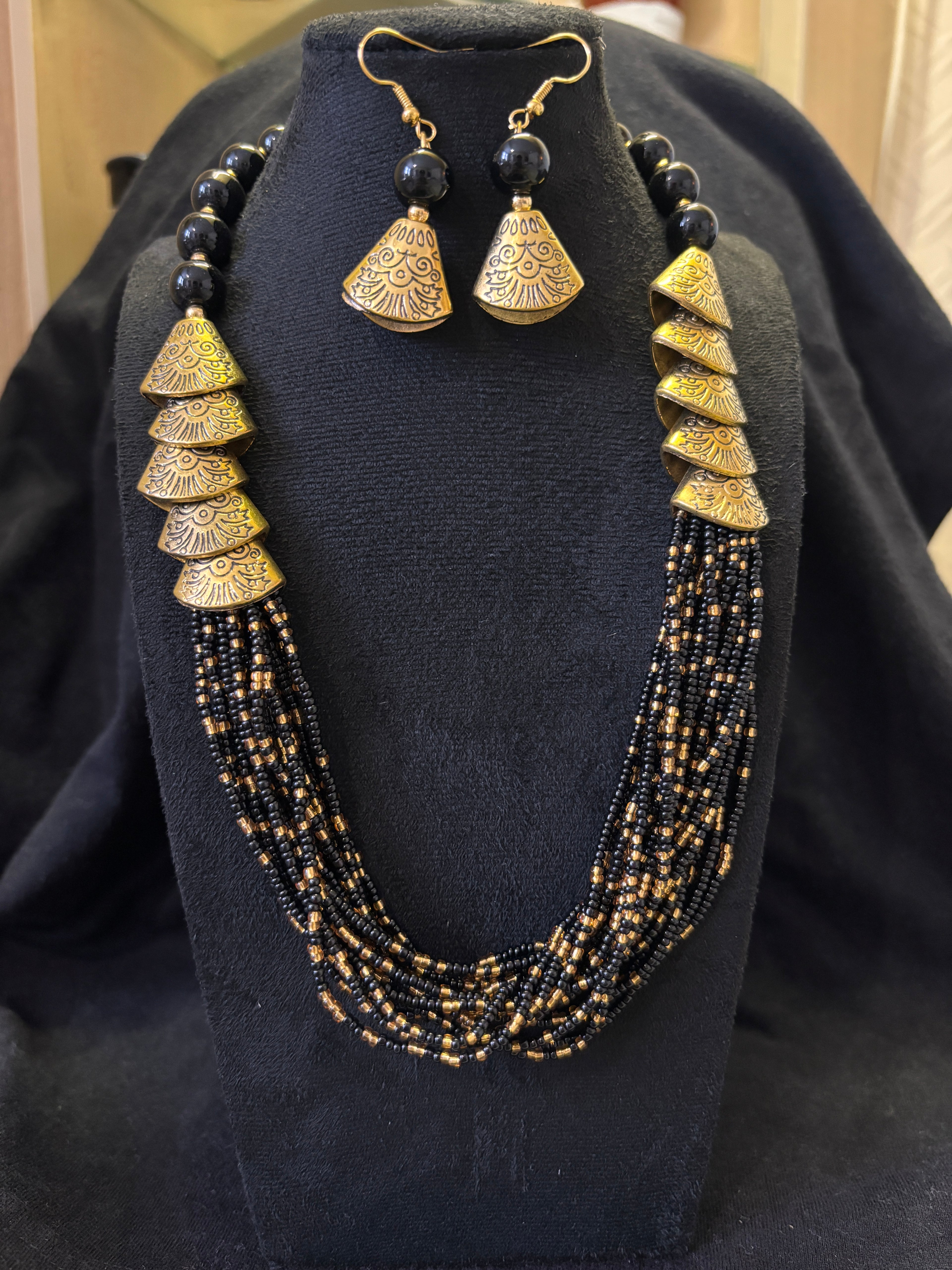 Layered Pearl Beaded Necklace Set