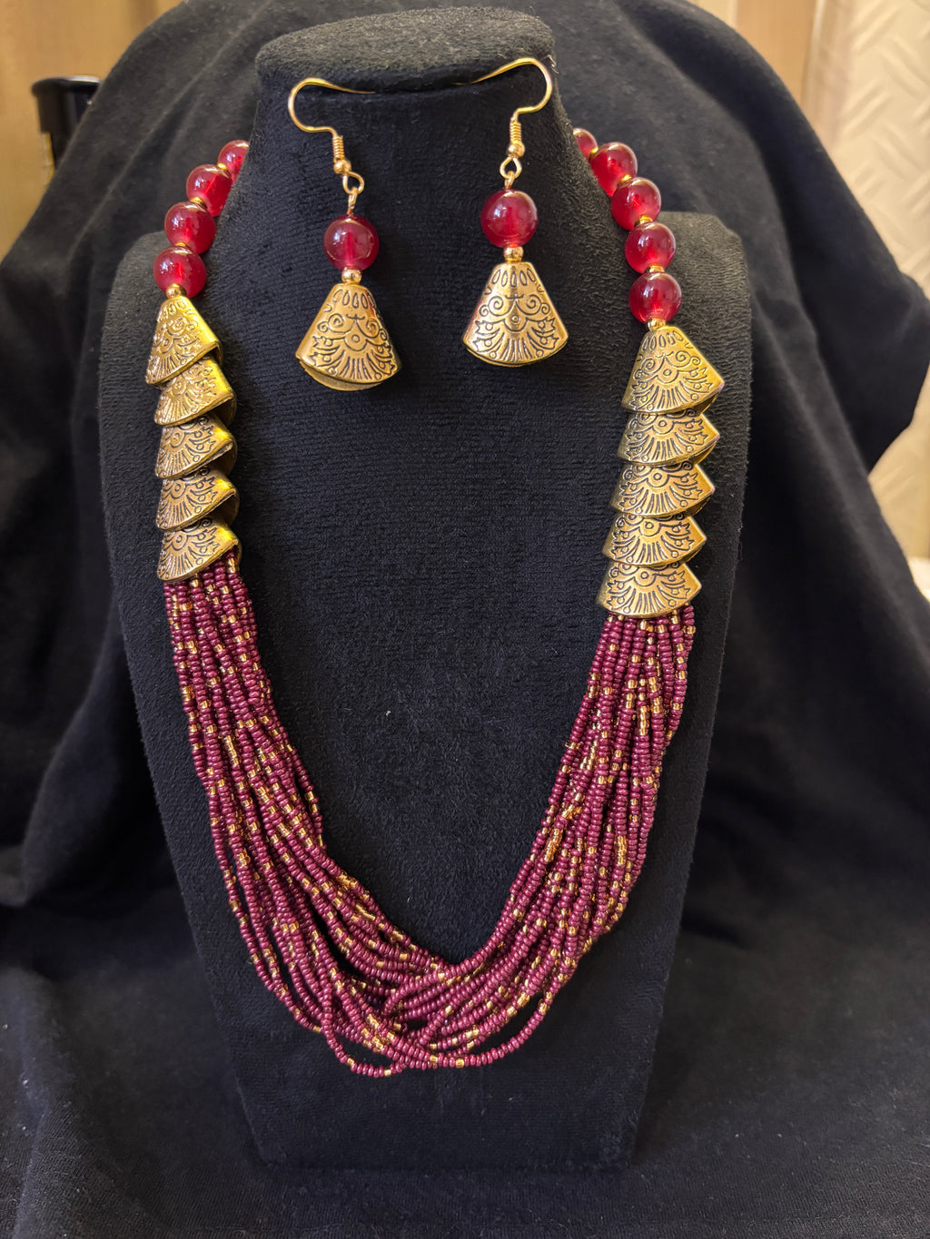 Layered Pearl Beaded Necklace Set